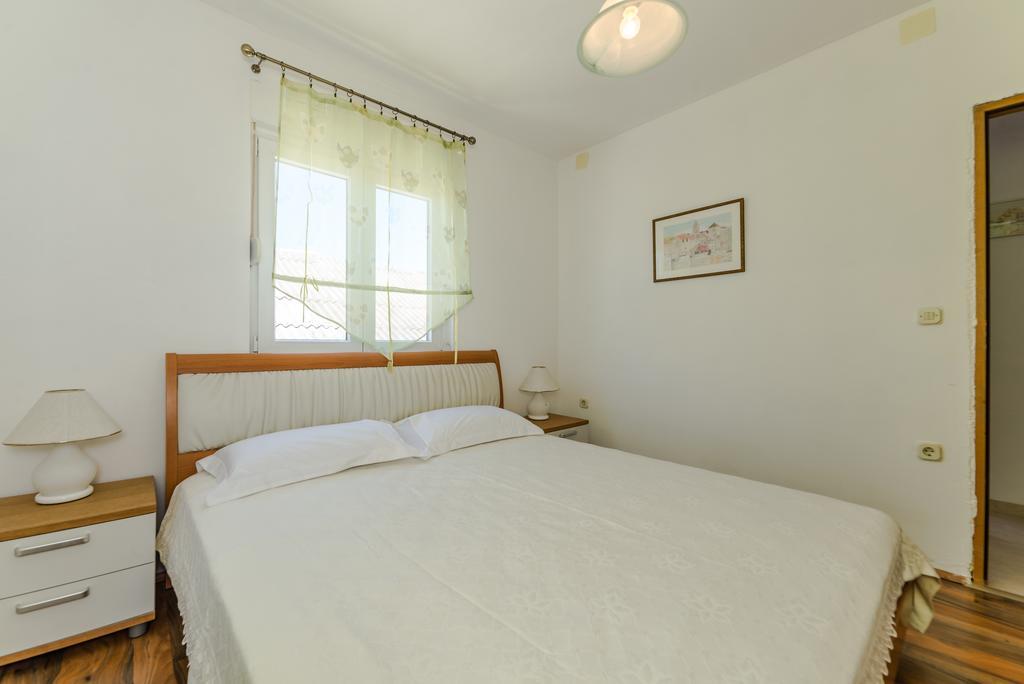 Paula Apartments Vir Eksteriør bilde